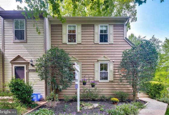 real estate agent in poolesville